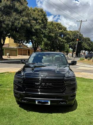 RAM 1500 5.7 V8 GASOLINA LIMITED NIGHT EDITION CD 4X4 AUTOMÁTICO